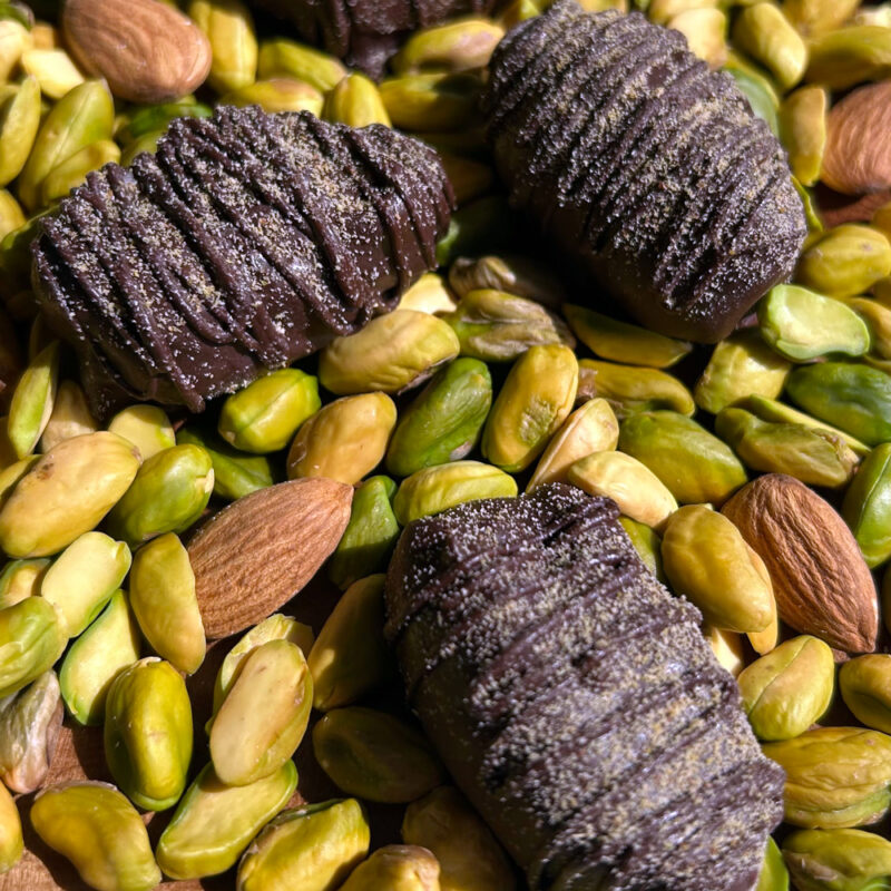 Dates filled with Nuts Chocolate - Image 3